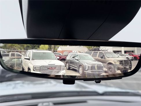 Used 2024 GMC Sierra 3500 Denali Ultimate AWD/4WD image 15