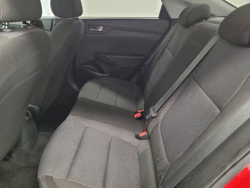 Used 2022 Hyundai Accent SE w/ Cargo Package FWD image 18