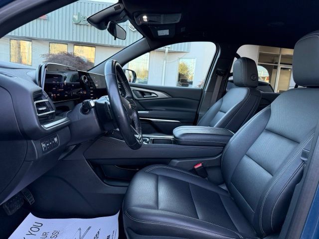 Used 2025 Chevrolet Traverse LT AWD/4WD image 21