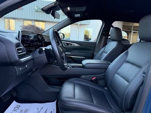 Used 2025 Chevrolet Traverse LT AWD/4WD image 21