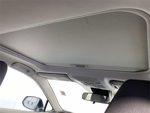 Used 2021 Toyota RAV4 XLE w/ Convenience Package image 13