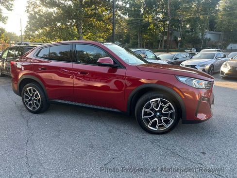 Used 2024 BMW X2 xDrive28i image 2