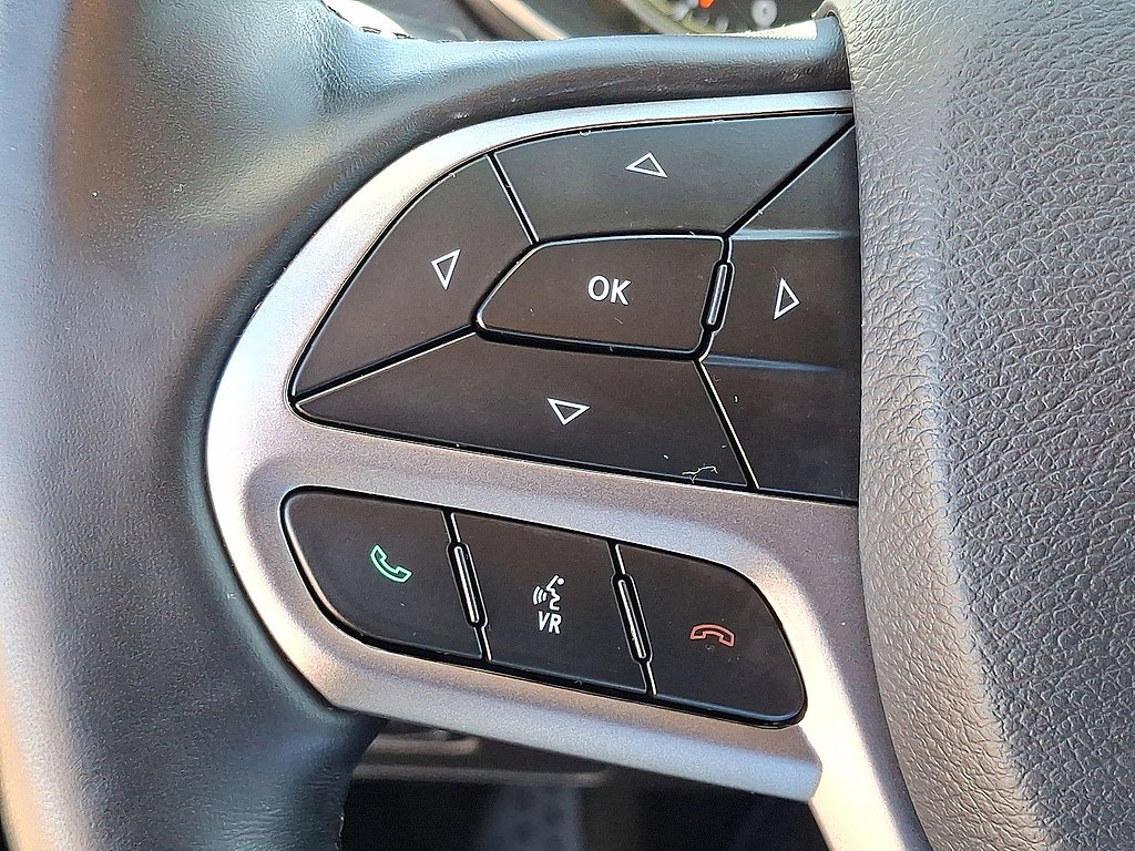 Used 2019 Jeep Cherokee Limited AWD/4WD image 23
