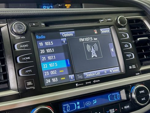 Used 2019 Toyota Highlander Limited Platinum image 31