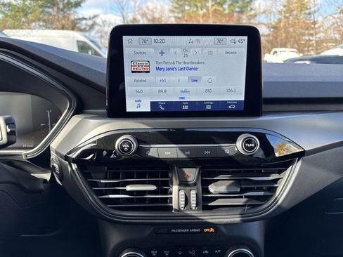 New 2025 Ford Escape Active w/ Cold Weather Package image 17