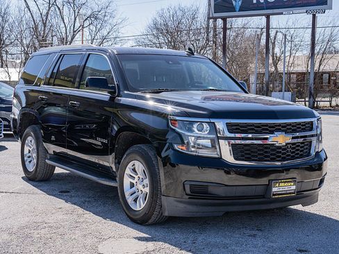 Used 2019 Chevrolet Tahoe LT image 3