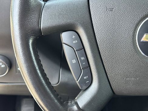 Used 2023 Chevrolet Express 2500 w/ Driver Convenience Package RWD image 11