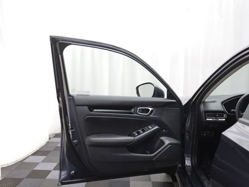 Used 2024 Honda Civic Touring image 4