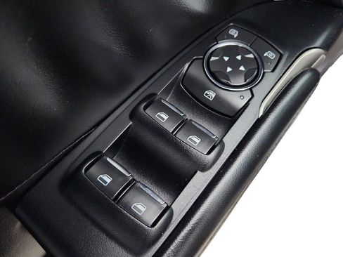 Used 2016 Lincoln MKC Reserve image 21