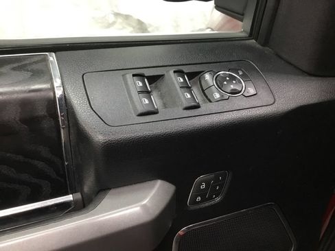 Used 2018 Ford F150 Platinum w/ Equipment Group 701A Luxury AWD/4WD image 7