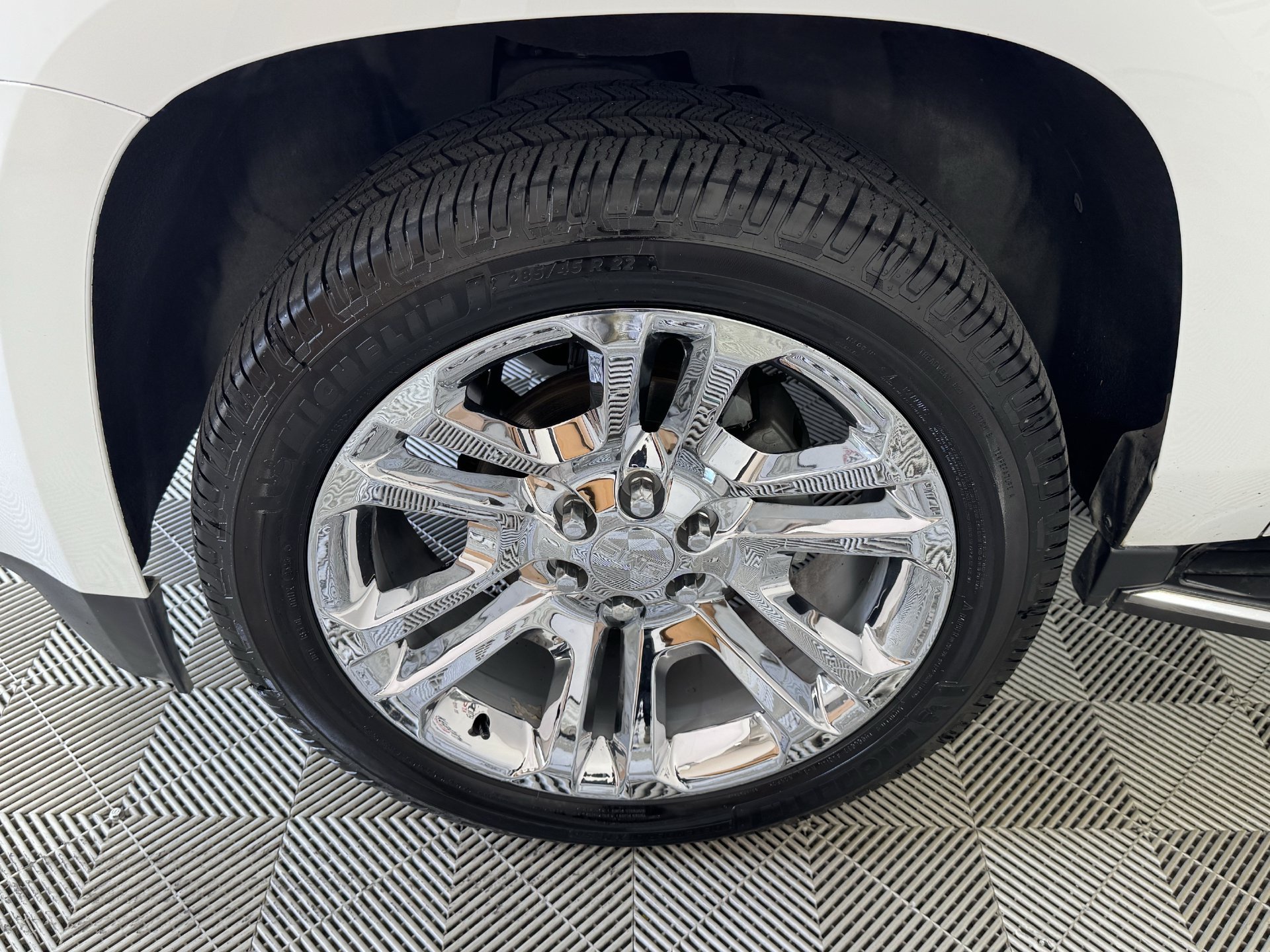 Used 2018 GMC Yukon XL SLT w/ Premium Edition RWD image 30