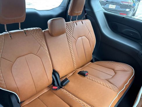 New 2025 Chrysler Pacifica Pinnacle w/ Trailer Tow Group image 28