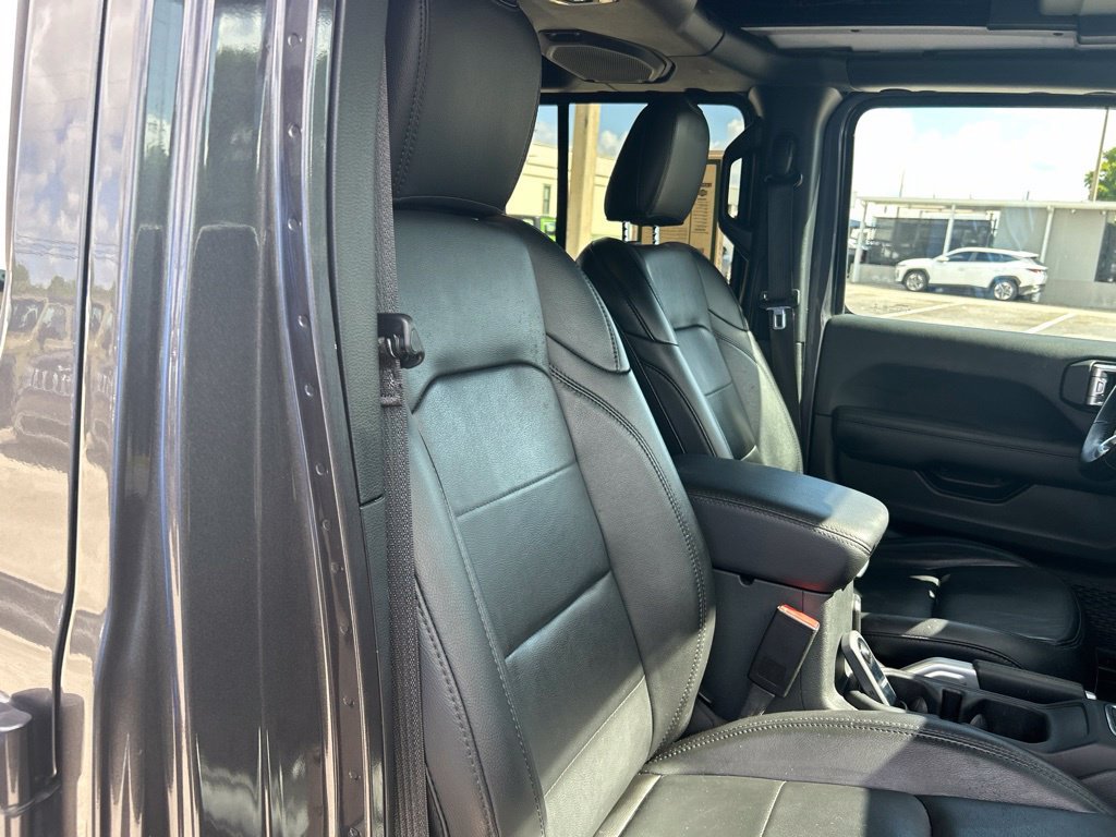 Used 2021 Jeep Wrangler Unlimited Sahara AWD/4WD image 24