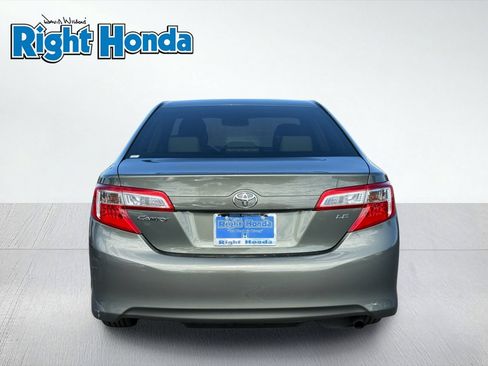 Used 2012 Toyota Camry LE FWD image 7