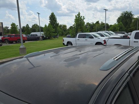 Used 2012 Jeep Grand Cherokee Laredo w/ Laredo E Group RWD image 13
