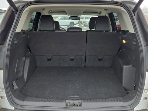 Used 2019 Ford Escape SEL image 18