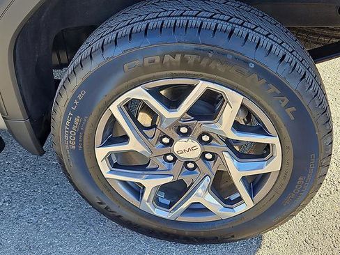 Used 2024 GMC Sierra 1500 SLT w/ SLT Premium Plus Package image 9