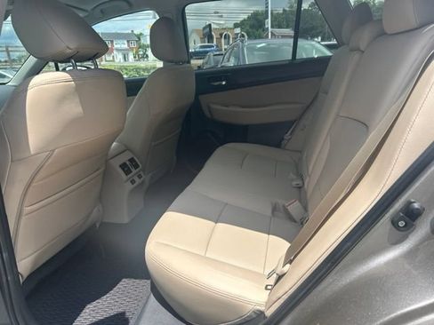 Used 2016 Subaru Outback 2.5i Limited AWD/4WD image 13