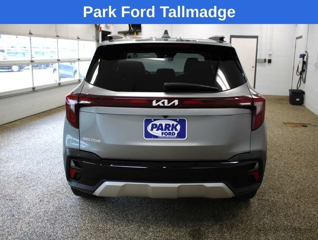 Used 2024 Kia Seltos S FWD image 4