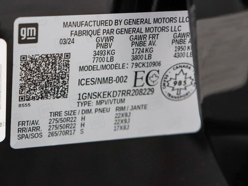 Used 2024 Chevrolet Suburban RST w/ Luxury Package image 39