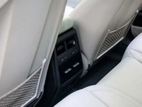 Certified 2024 Porsche Macan 4 Electric image 17