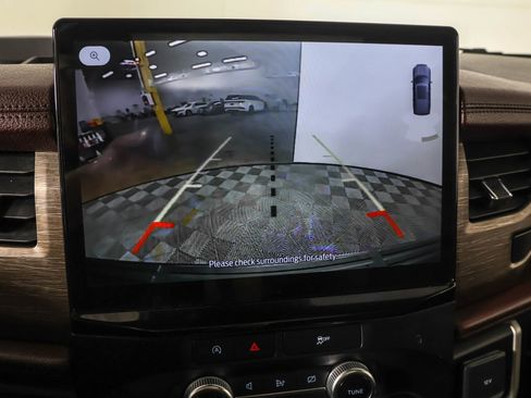 Used 2023 Ford Expedition Limited image 8