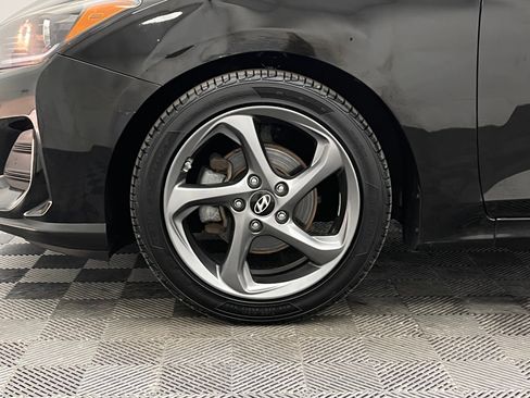 Used 2019 Hyundai Veloster 2.0 FWD image 12
