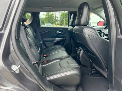 Used 2020 Jeep Cherokee Limited AWD/4WD image 29
