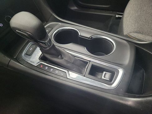 Used 2024 Chevrolet Equinox LT w/ Driver Convenience Package image 26