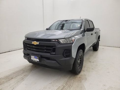 Used 2024 Chevrolet Colorado W/T image 16