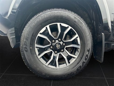 Used 2023 Toyota Tacoma TRD Sport w/ Technology Package image 9