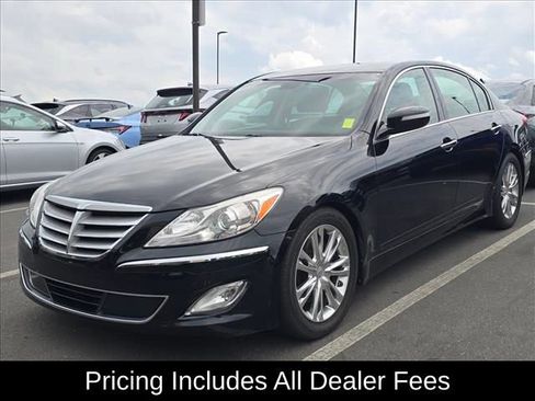 Used 2014 Hyundai Genesis 3.8 w/ Technology Package 03 RWD image 3