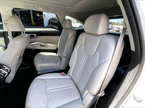 Used 2024 Kia Sorento SX Prestige AWD/4WD image 17