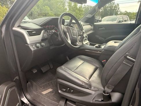 Used 2018 GMC Yukon XL SLT w/ Open Road Package AWD/4WD image 13
