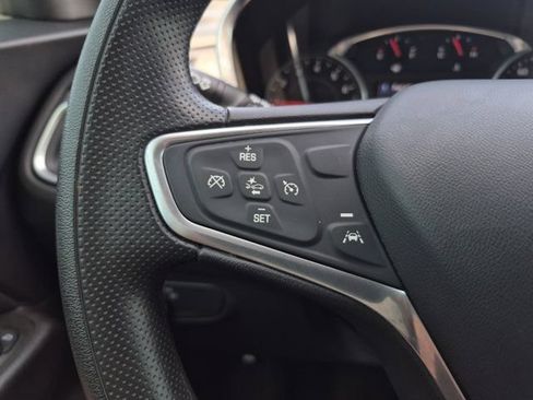 Used 2022 Chevrolet Equinox LT FWD image 16
