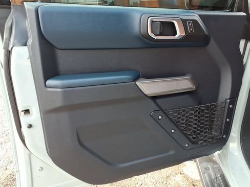 Used 2023 Ford Bronco Outer Banks AWD/4WD image 14