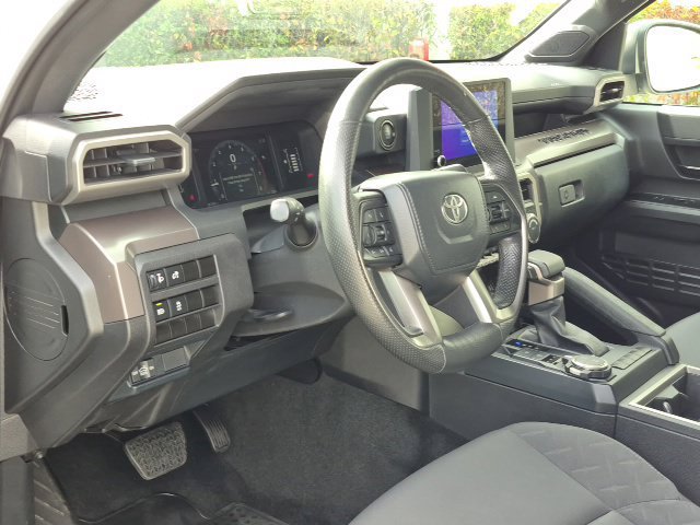 Used 2024 Toyota Tacoma SR5 AWD/4WD image 10