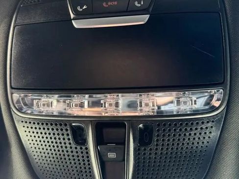 Used 2018 Mercedes-Benz GLC 300 w/ Premium Package image 42