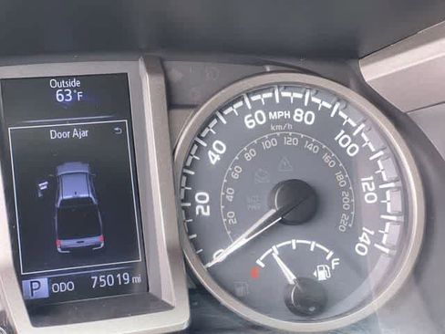 Used 2019 Toyota Tacoma SR5 RWD image 19