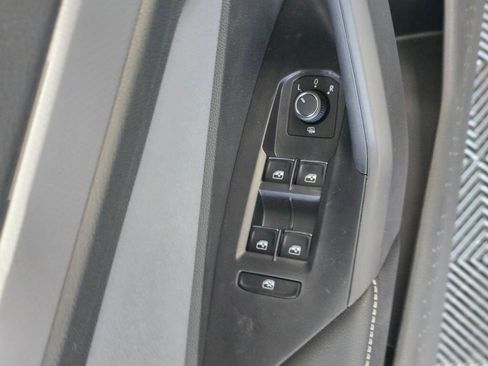 New 2026 Volkswagen Jetta SE FWD image 21