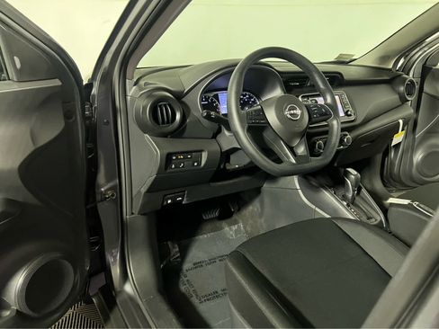 Certified 2025 Nissan Kicks Play S FWD image 21