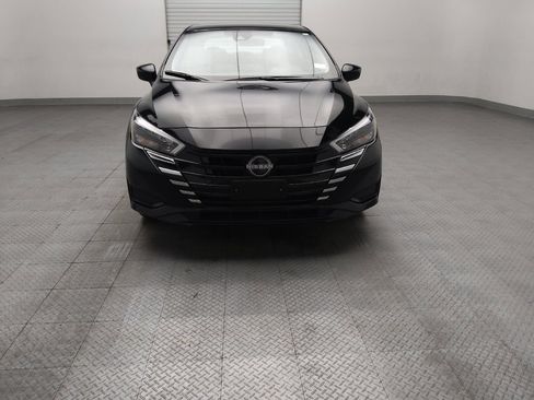 Used 2025 Nissan Versa SV FWD image 14