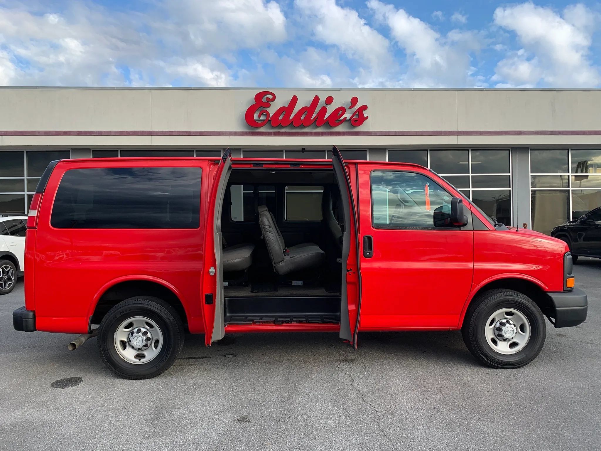 Used 2016 Chevrolet Express 2500 LS RWD image 24