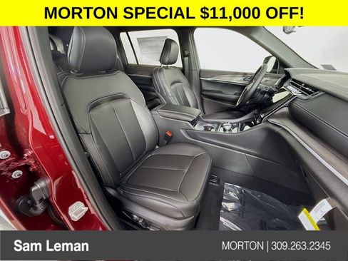 New 2025 Jeep Grand Cherokee L Limited w/ Black Appearance Package image 30