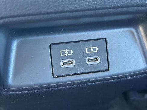 Certified 2025 Toyota Corolla LE image 21