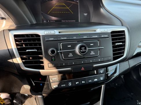 Used 2017 Honda Accord LX image 26
