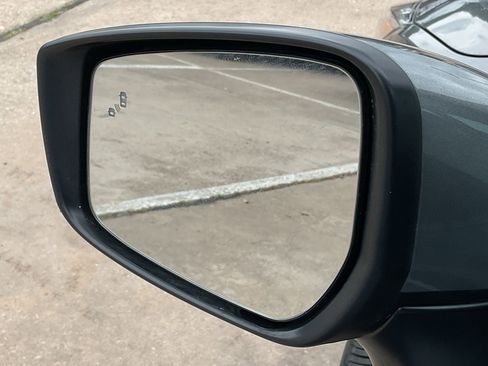 Used 2025 Nissan Versa SV image 11