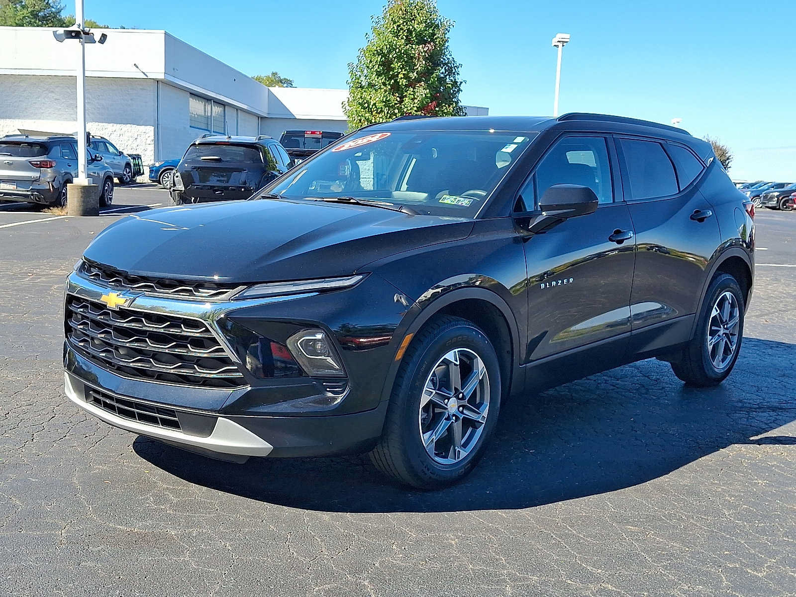 Used 2024 Chevrolet Blazer LT w/ Convenience Package AWD/4WD image 3
