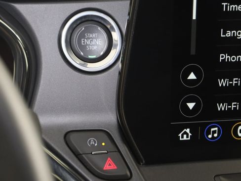 Used 2024 Chevrolet Blazer RS image 32