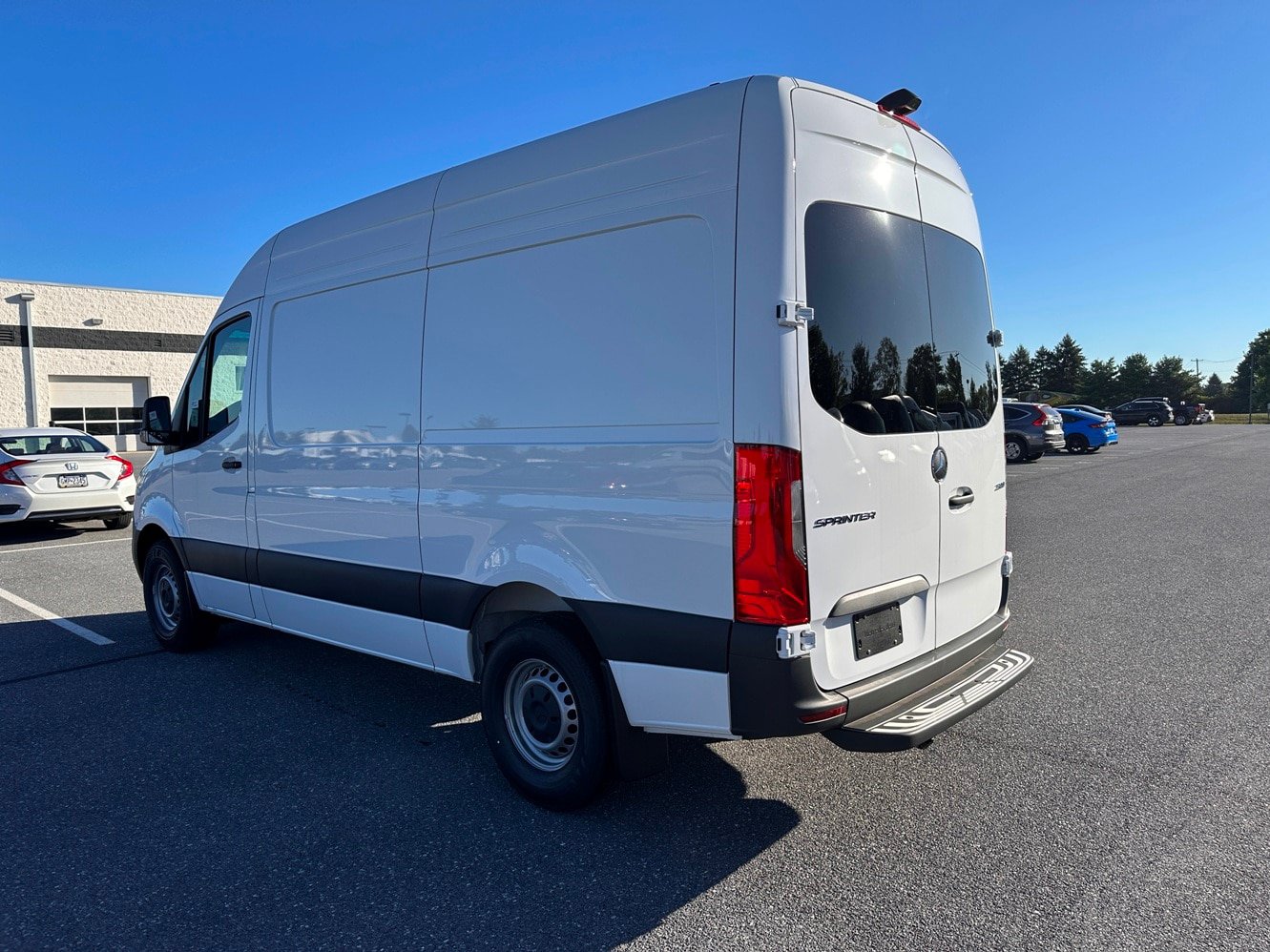 Used 2025 Mercedes-Benz Sprinter 2500 image 6